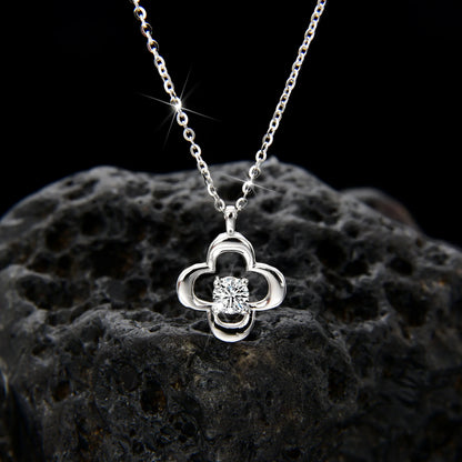Hollow Four-Leaf Clover Zircon Pendant Necklace - jewelryweilin