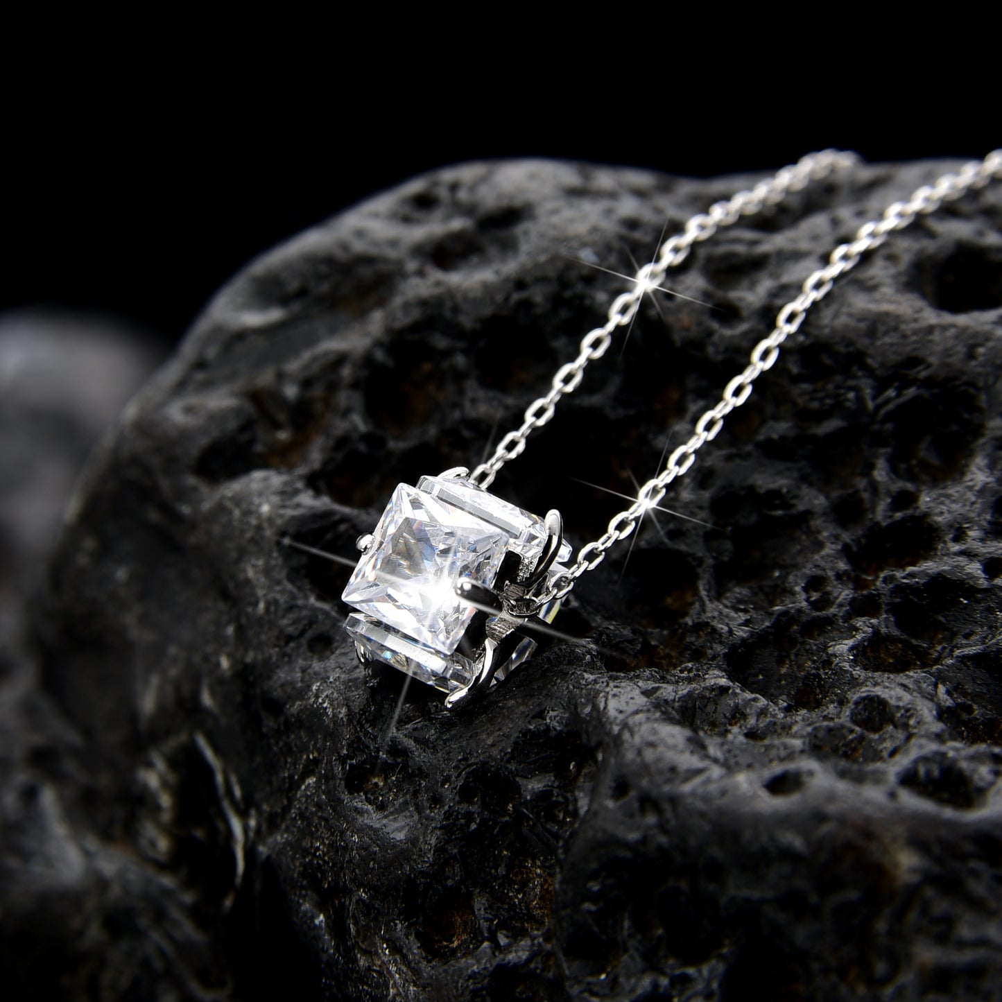 Luxury and Noble Square Zirconia Pendant Necklace - jewelryweilin