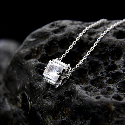 Luxury and Noble Square Zirconia Pendant Necklace - jewelryweilin