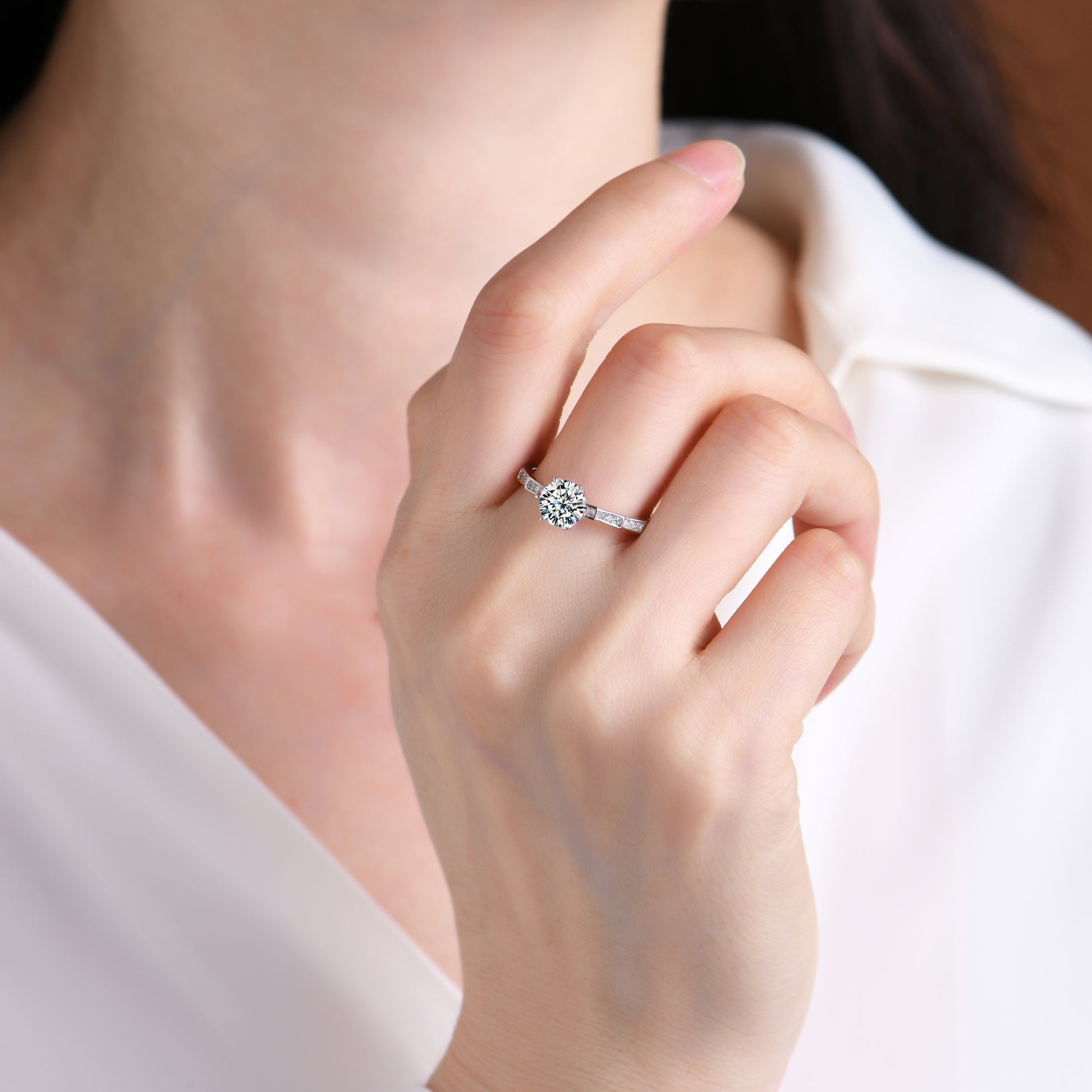 Petal-shaped zircon ring - jewelryweilin