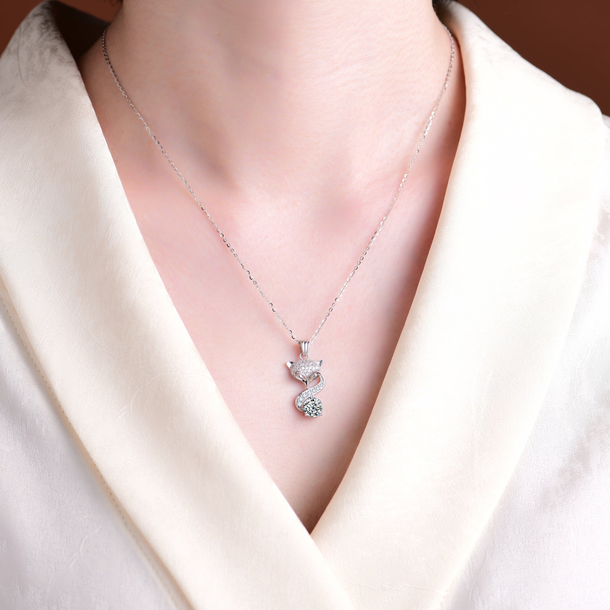 High-end design, smart and sexy fox pendant necklace - jewelryweilin