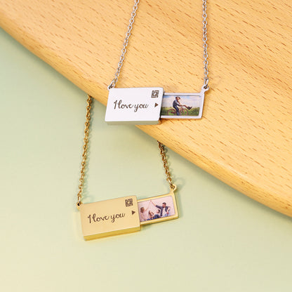 Custom pull-out photo pendant necklace