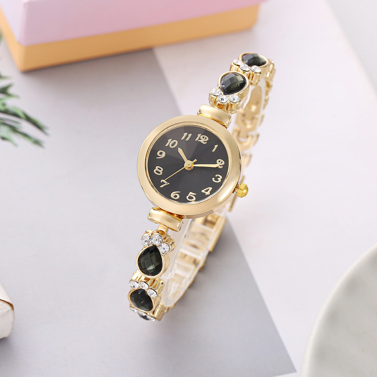 Women's teardrop zircon bracelet