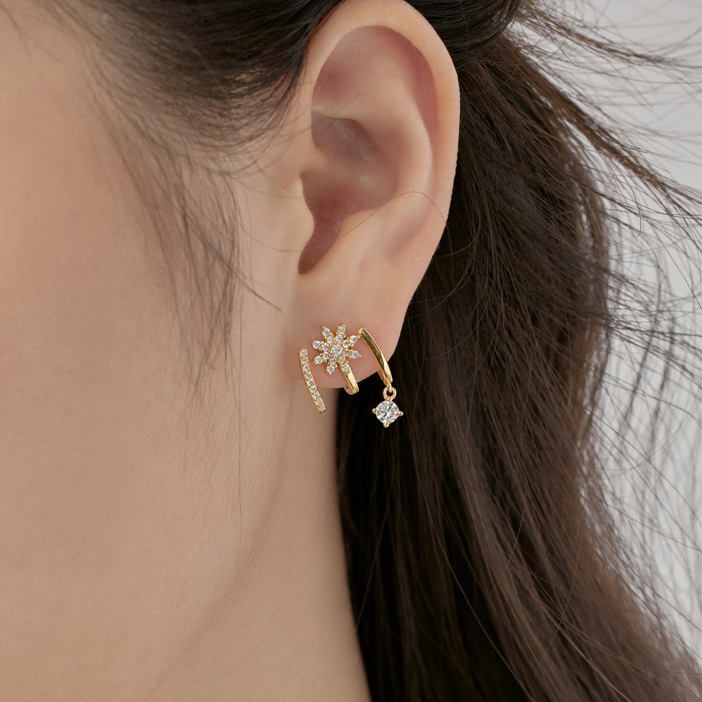 Fashionable and personalized zircon eight-pointed star earrings - jewelryweilin