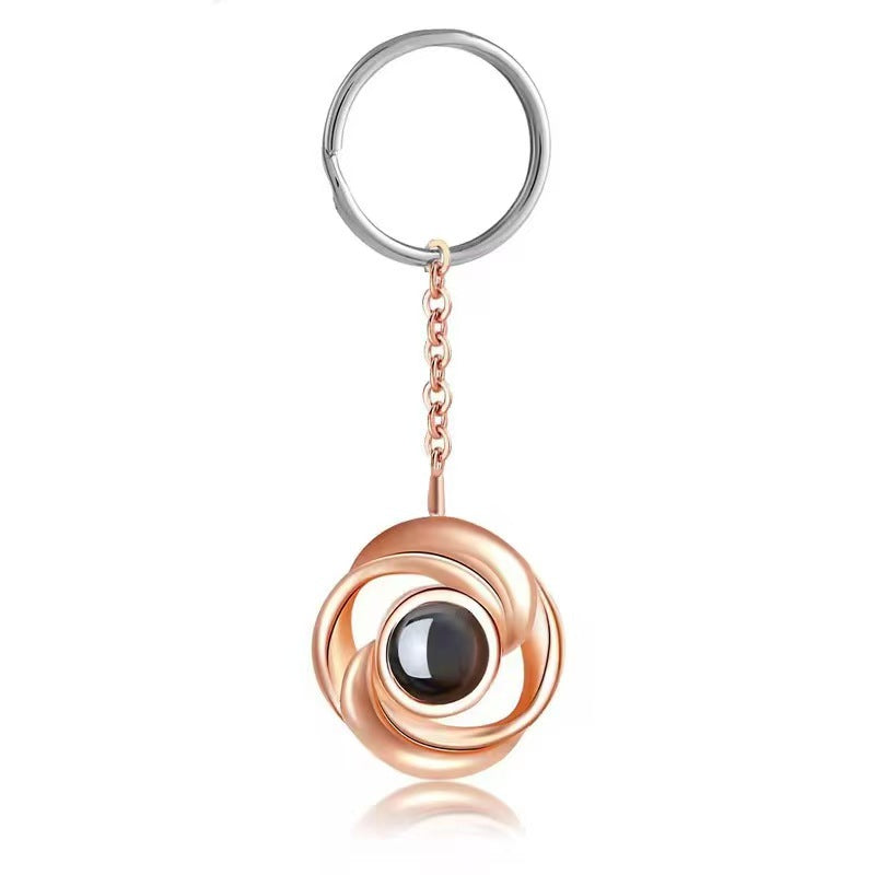 Collar de rosas con proyección de fotos