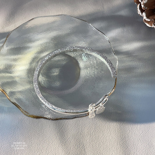 Shiny four-sided solid bracelet