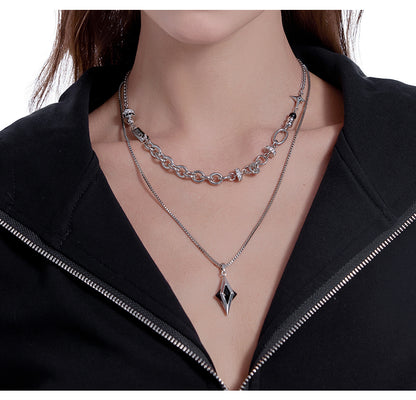 Star attraction star necklace