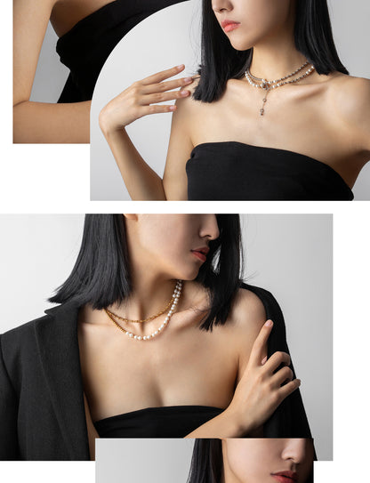 Pearl necklaces and bracelets