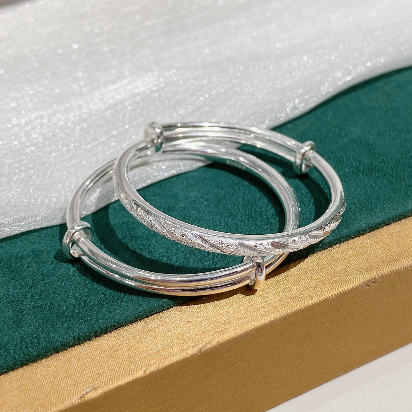 National Wind Lien Silver Bracelet