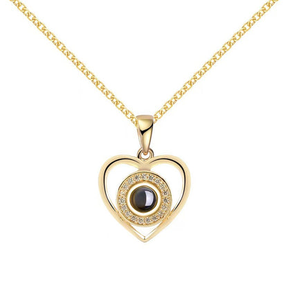 Collar de corazón con proyección de fotos