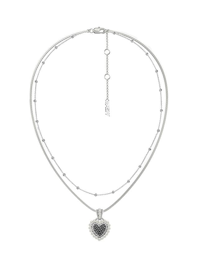 Weaving pearl necklace with love