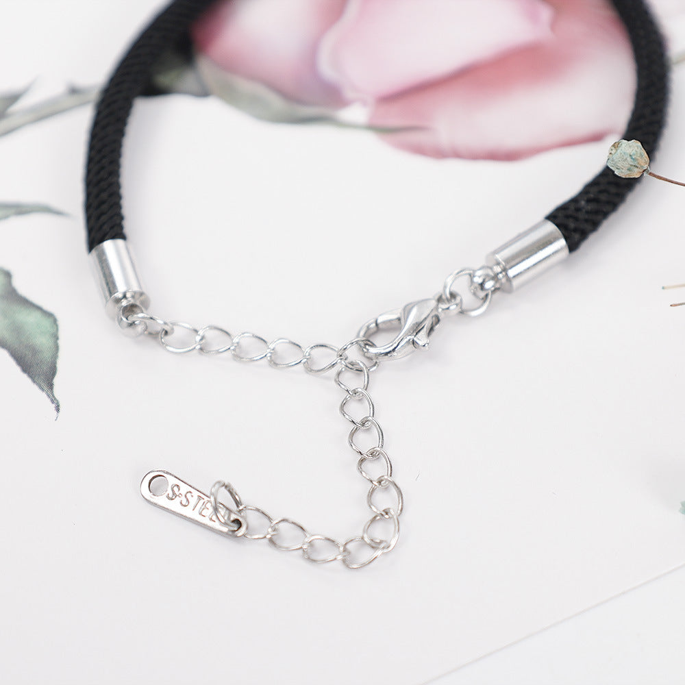 Pulsera circular trenzada con proyección de fotos