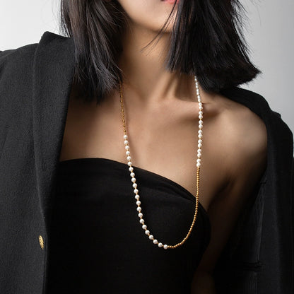 Pearl necklaces and bracelets