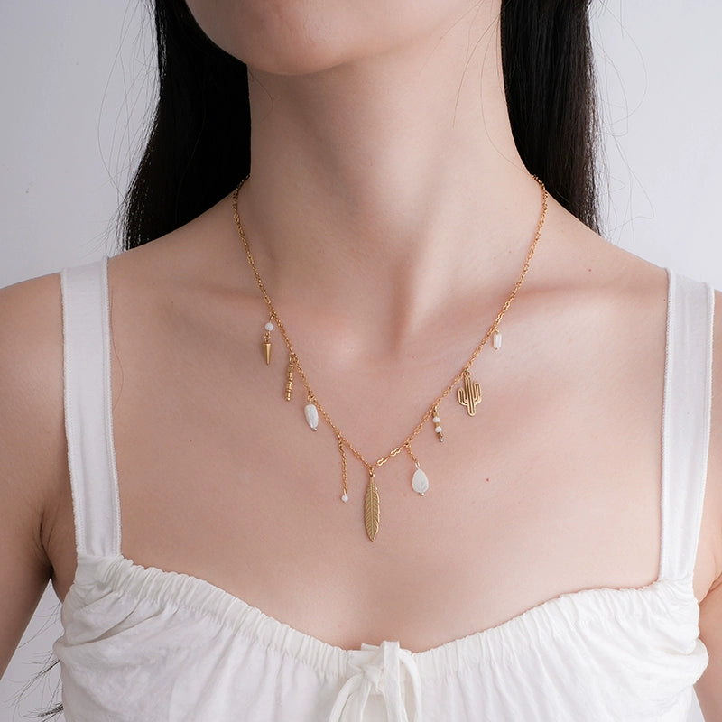 White light golden leaf necklace