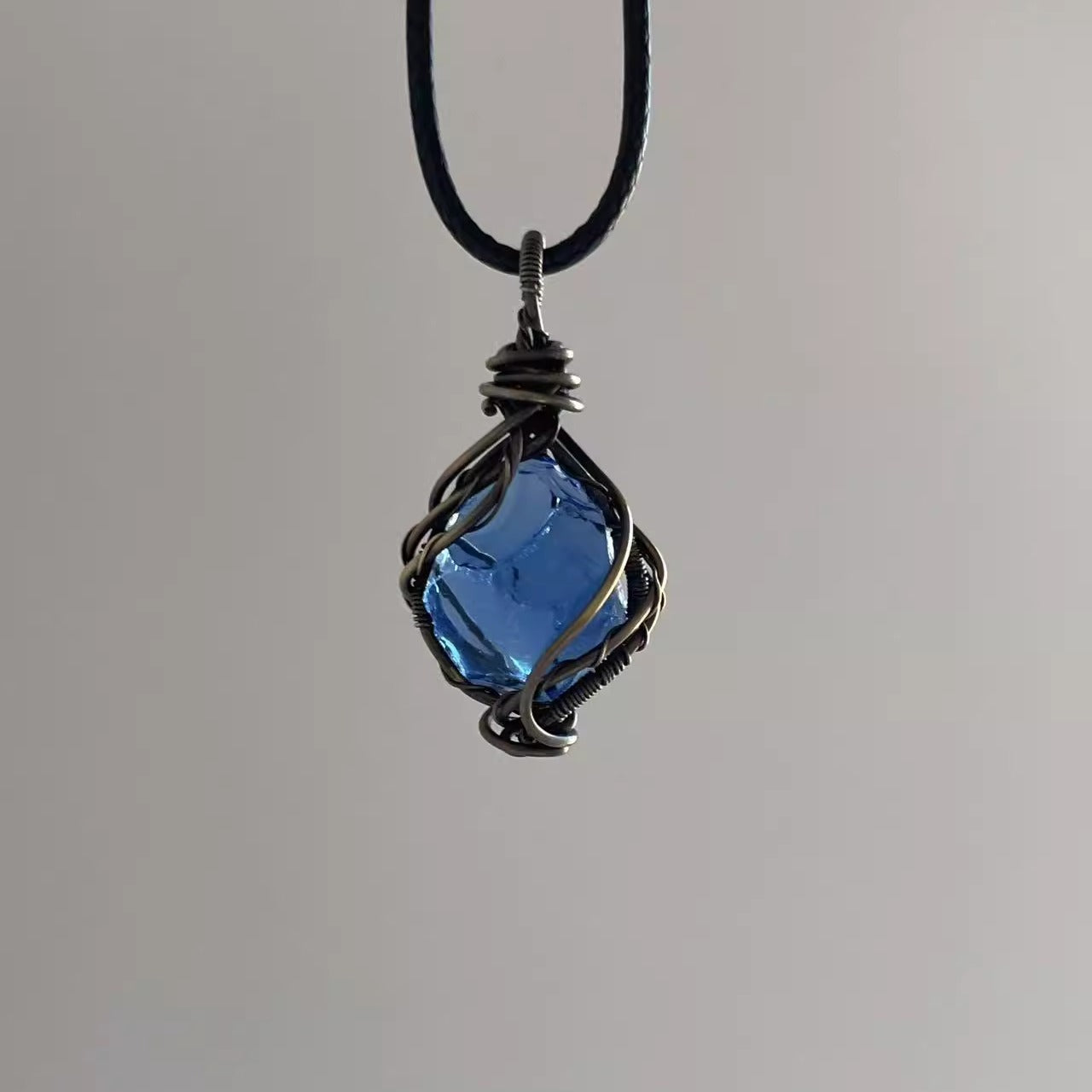 Wrapped blue protein crystal pendant necklace exquisite ornaments