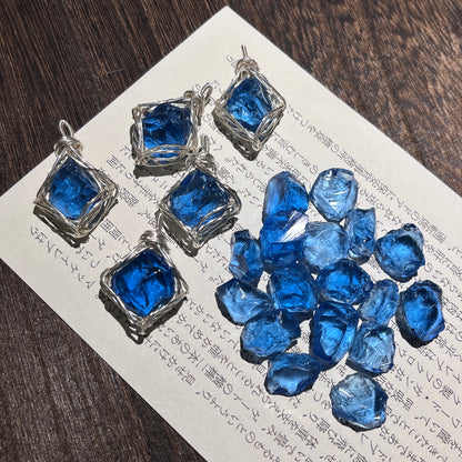 Wrapped blue protein crystal pendant necklace exquisite ornaments