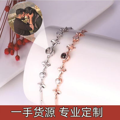 Photo projection four-leaf clover bracelet