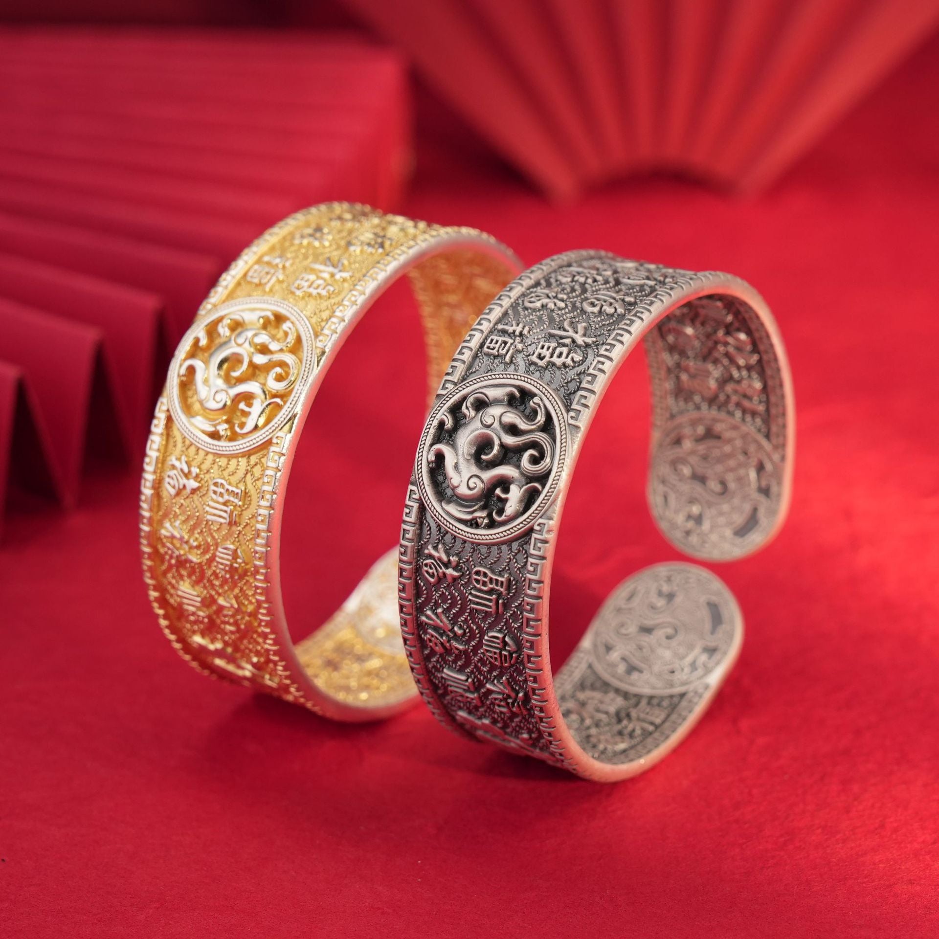 Elegant Chinese blessing pattern sterling silver bracelet - adjustable
