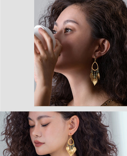 Ancient-style gold earrings