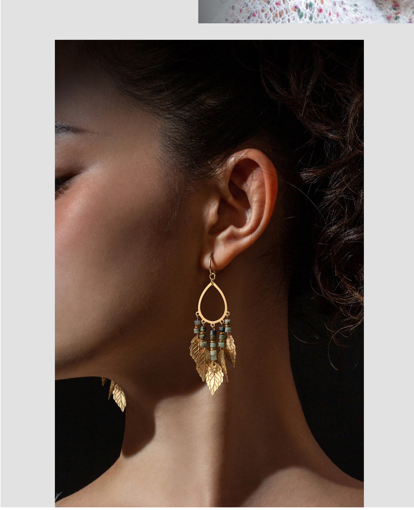 Ancient-style gold earrings