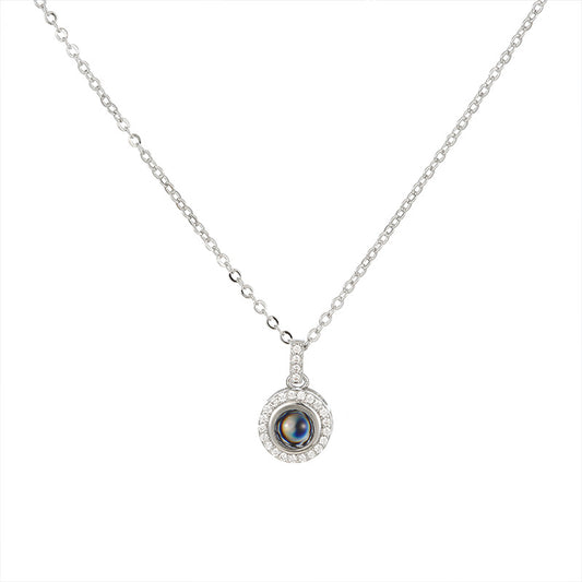 Collar con proyección de fotos