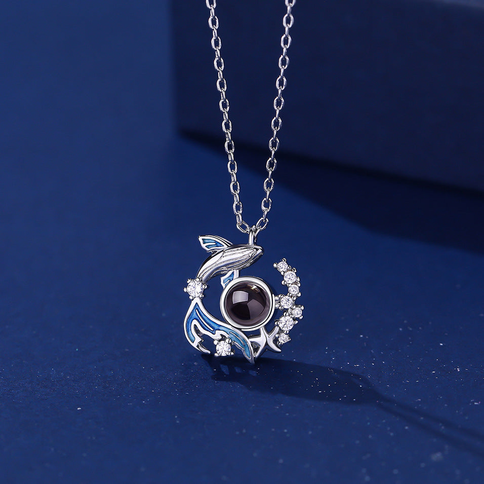 Photo projection whale floor necklace