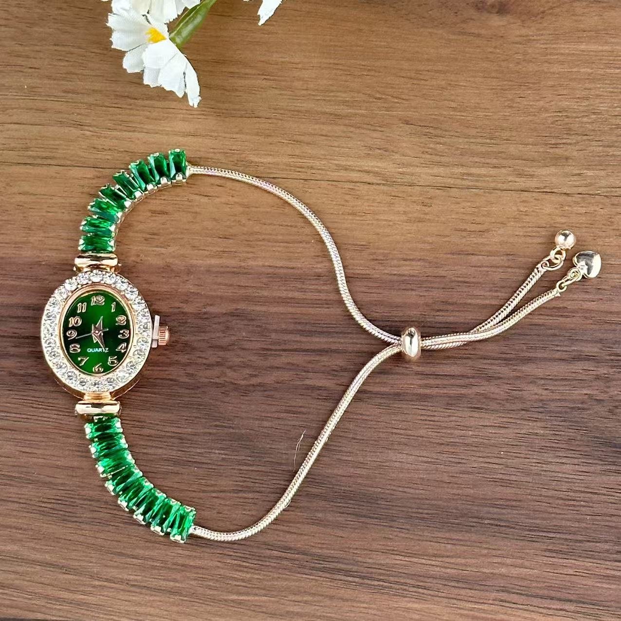 Luxury flower-shaped ladies watch