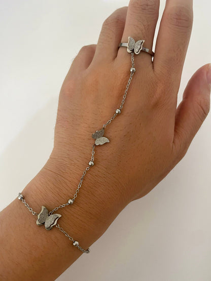 Design three-dimensional frosted butterflyfinger chain