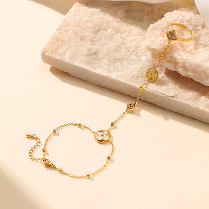 Design three-dimensional frosted butterfly finger chain