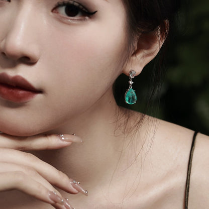 Elegant green teardrop earrings - jewelryweilin