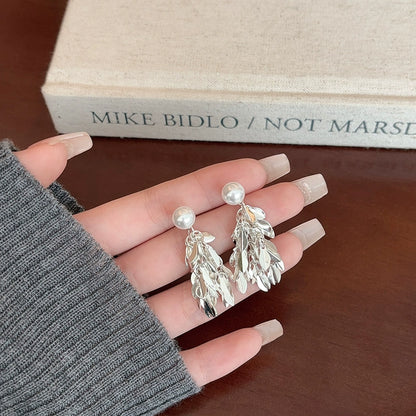 Cool and elegant long tassel earrings