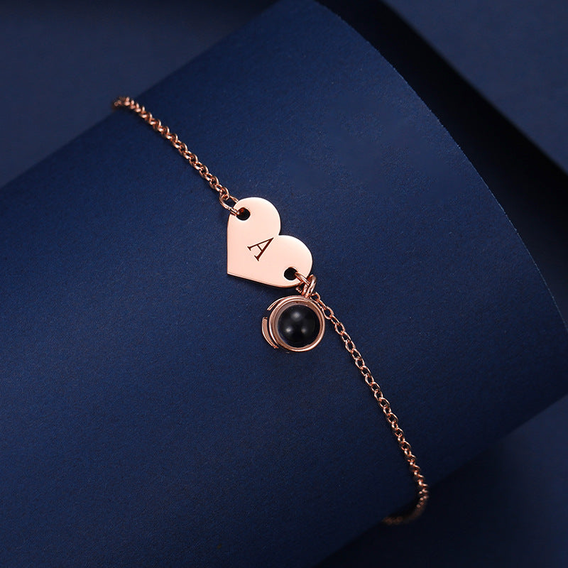 Pulsera con proyección de fotos en forma de corazón