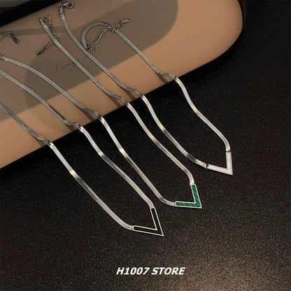 Hip-Hop V-Shaped Short Snake Bone Clothing Necklace