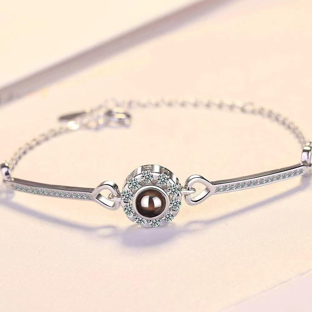 Angel's eye photo projection bracelet