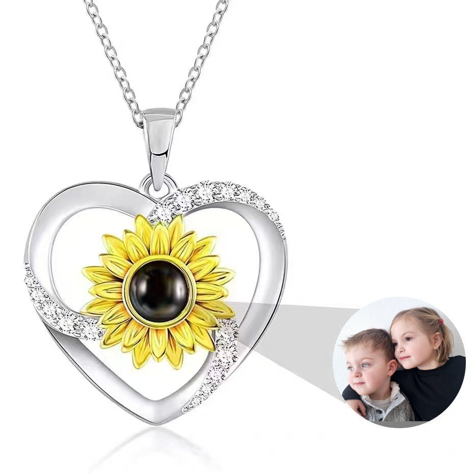 Photo projection pendant necklace