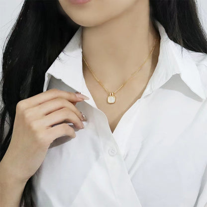 Niche fashionable exquisite square shell zircon women's necklace - jewelryweilin