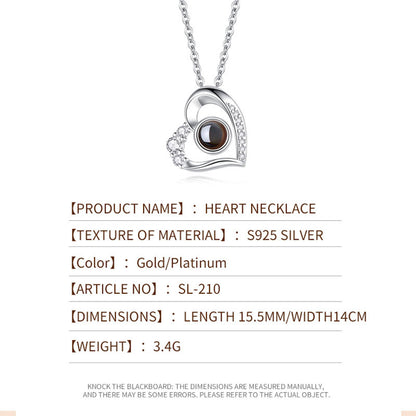 Collar con proyección de fotos en forma de corazón 