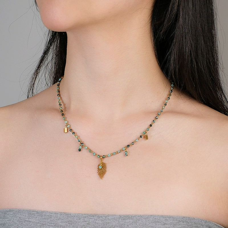 Ethnic-style green turquoise necklace
