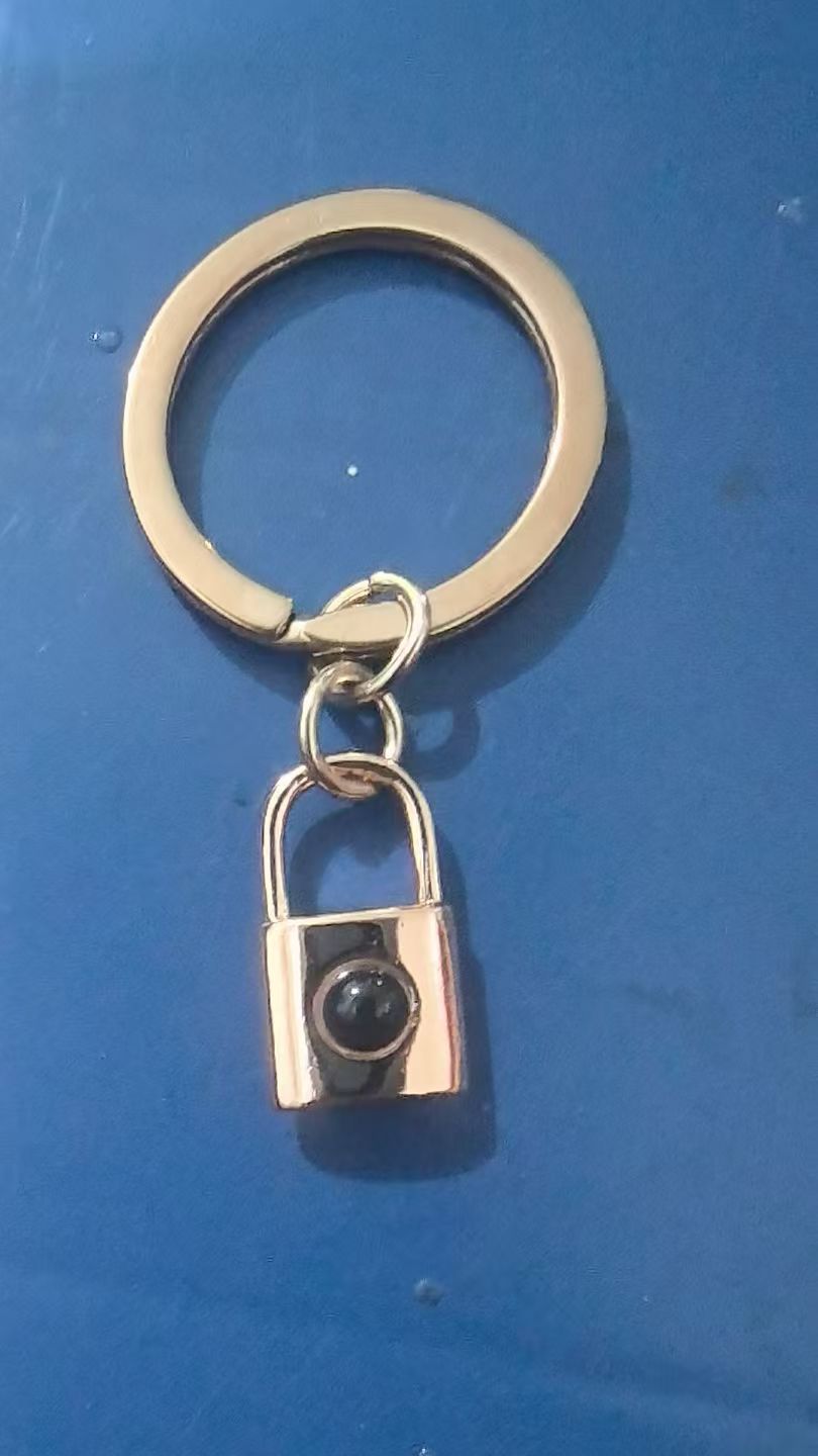 Photo projection lock necklace