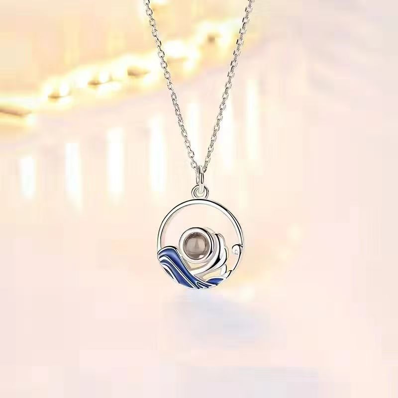 Photo projection eachother necklace