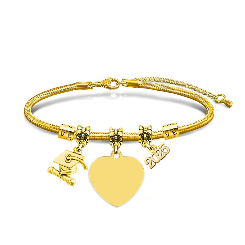 Pulsera con colgante de marca grabado con láser