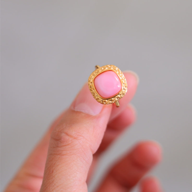 Natural Queen Shell Ring