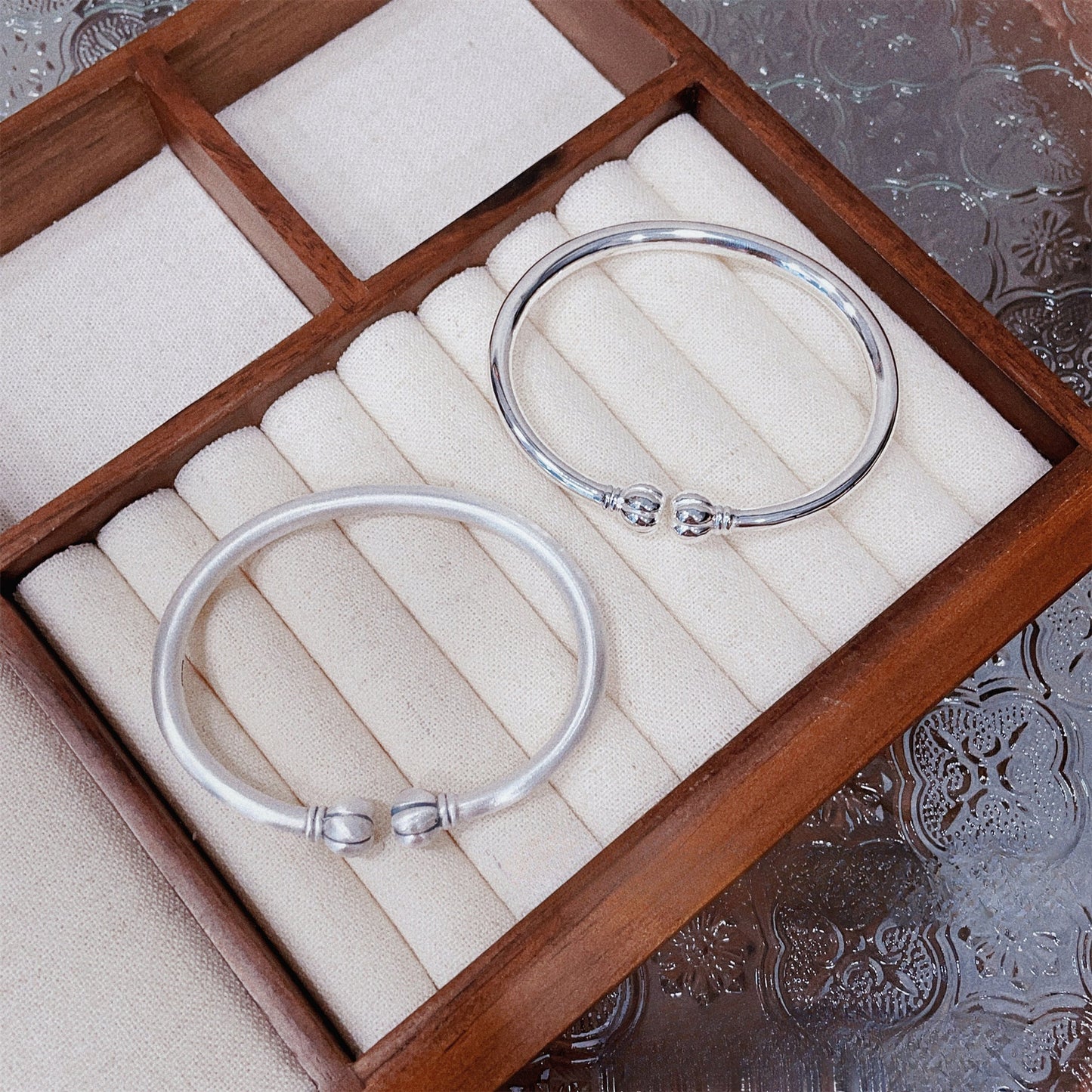 Ancient polished oval sterling silver bracelet - jewelry - weilin.com