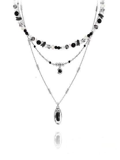 Black stone pendant bead necklace