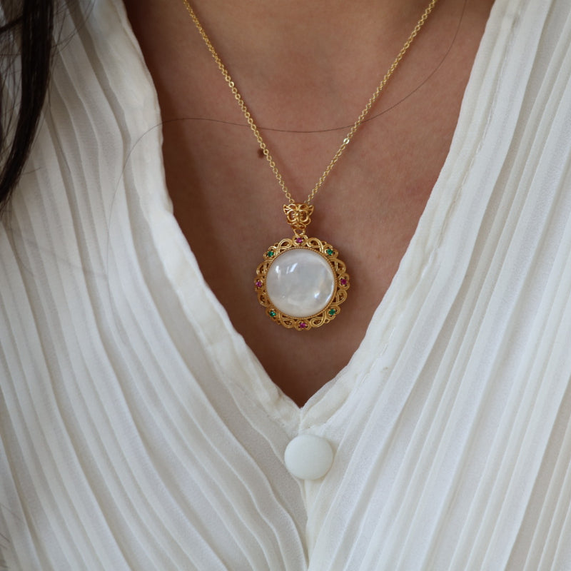 Natural White Mother of Pearl Pendant