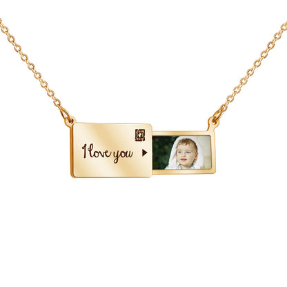 Custom pull-out photo pendant necklace