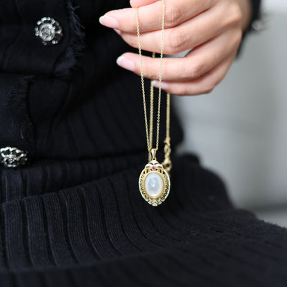 Natural White Mother of Pearl Pendant