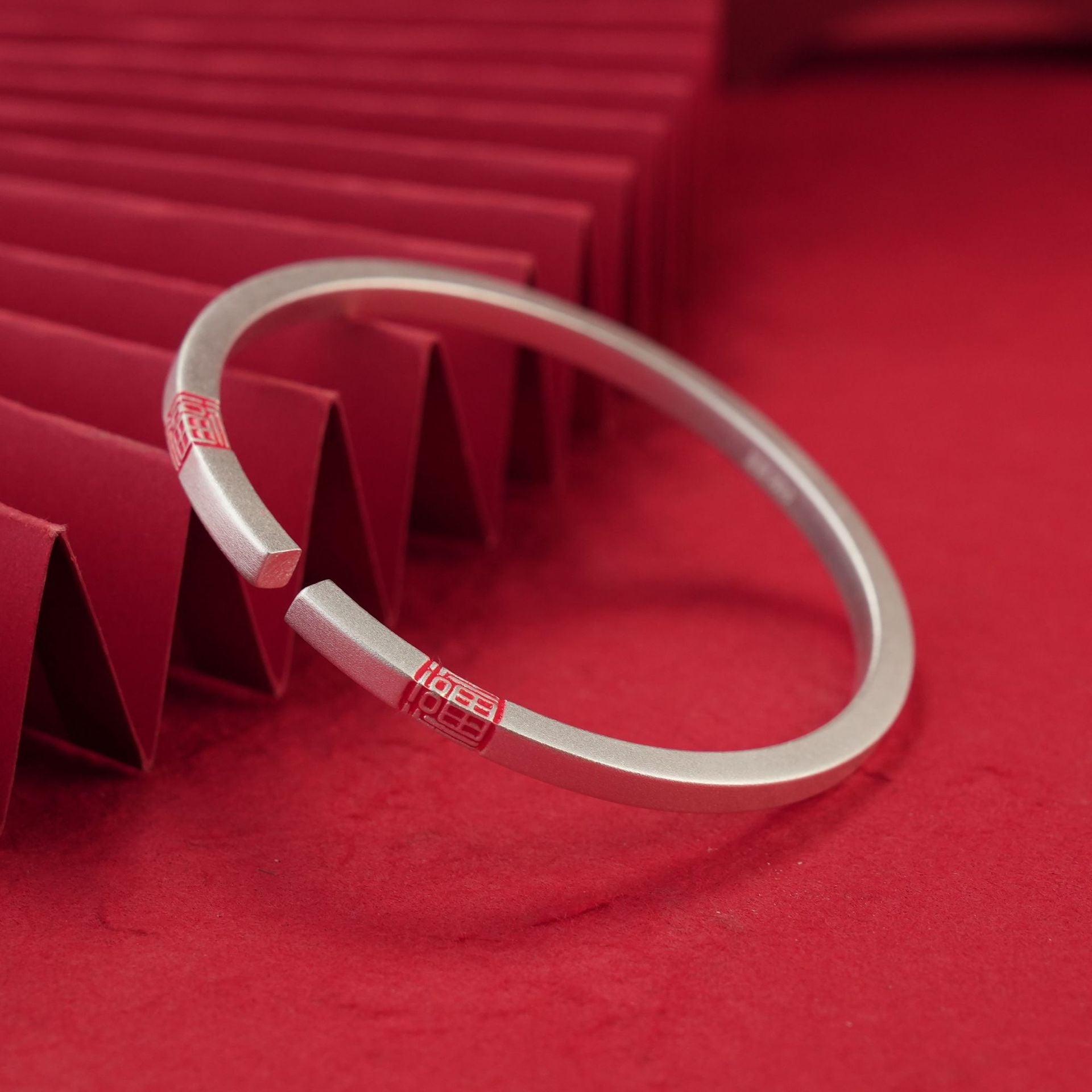Chinese frosted square twist bracelet - jewelry - weilin.com