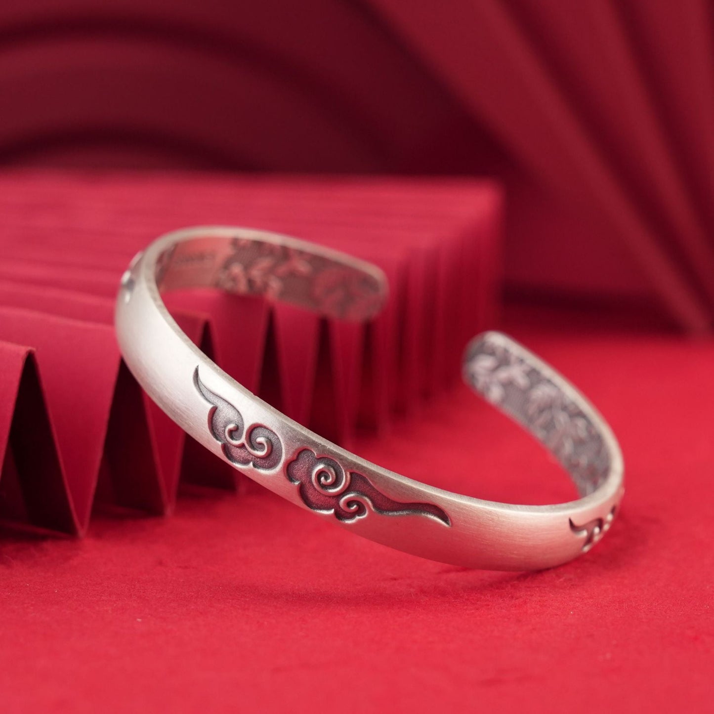 Chinese retro wide sterling silver bracelet - jewelry - weilin.com