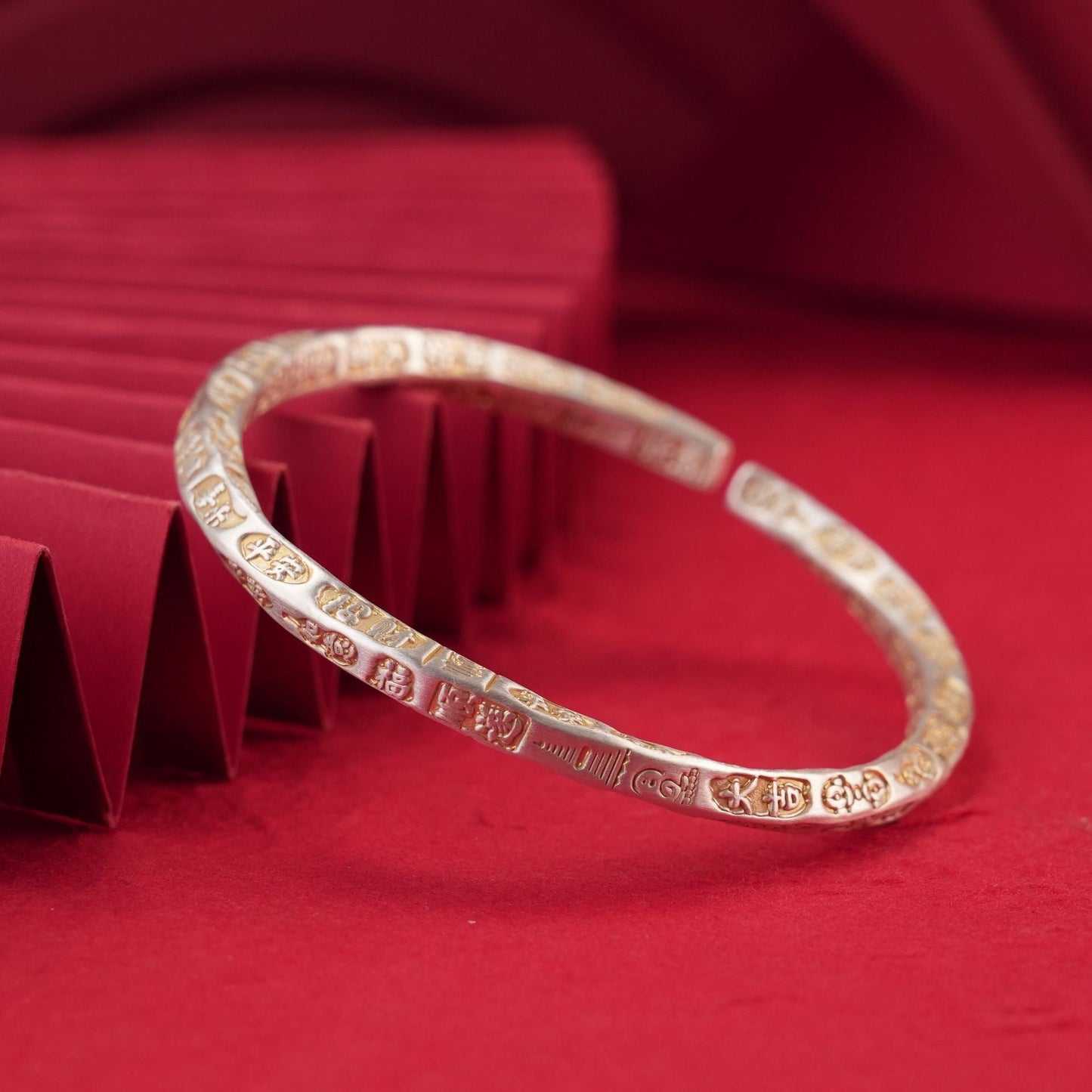 Chinese style carved twisted sterling silver bracelet - jewelry - weilin.com